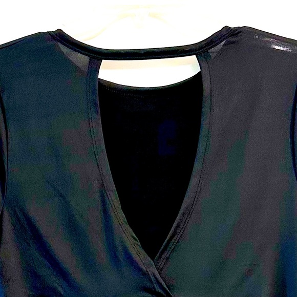 NWT Crossovers Active Lifestyle T-Shirt Created by Fitkicks - Picture 3 of 4